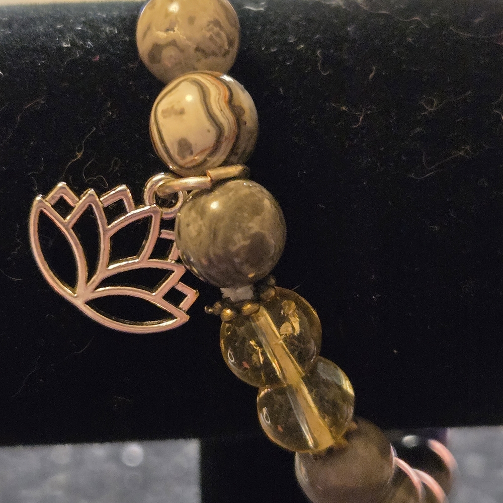SLEEP APNEA CHAKRA BRACELET - Picture 3 of 7